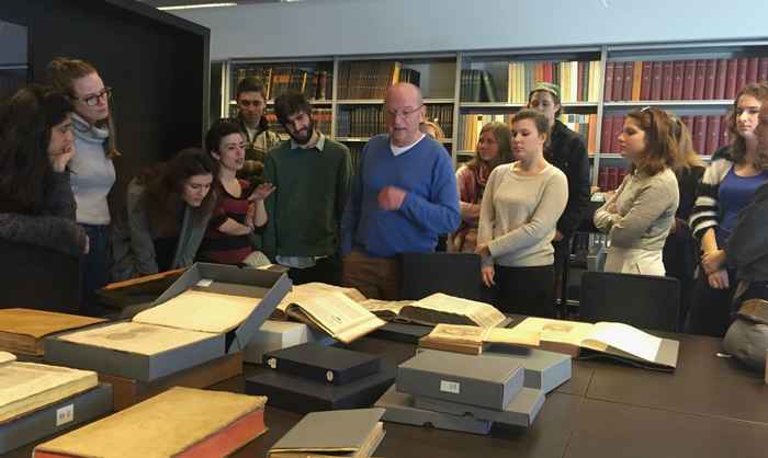 Hands-On: New and Old Media, Amsterdam University College, Experiential Learning