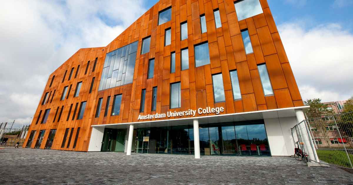 About AUC Amsterdam University College