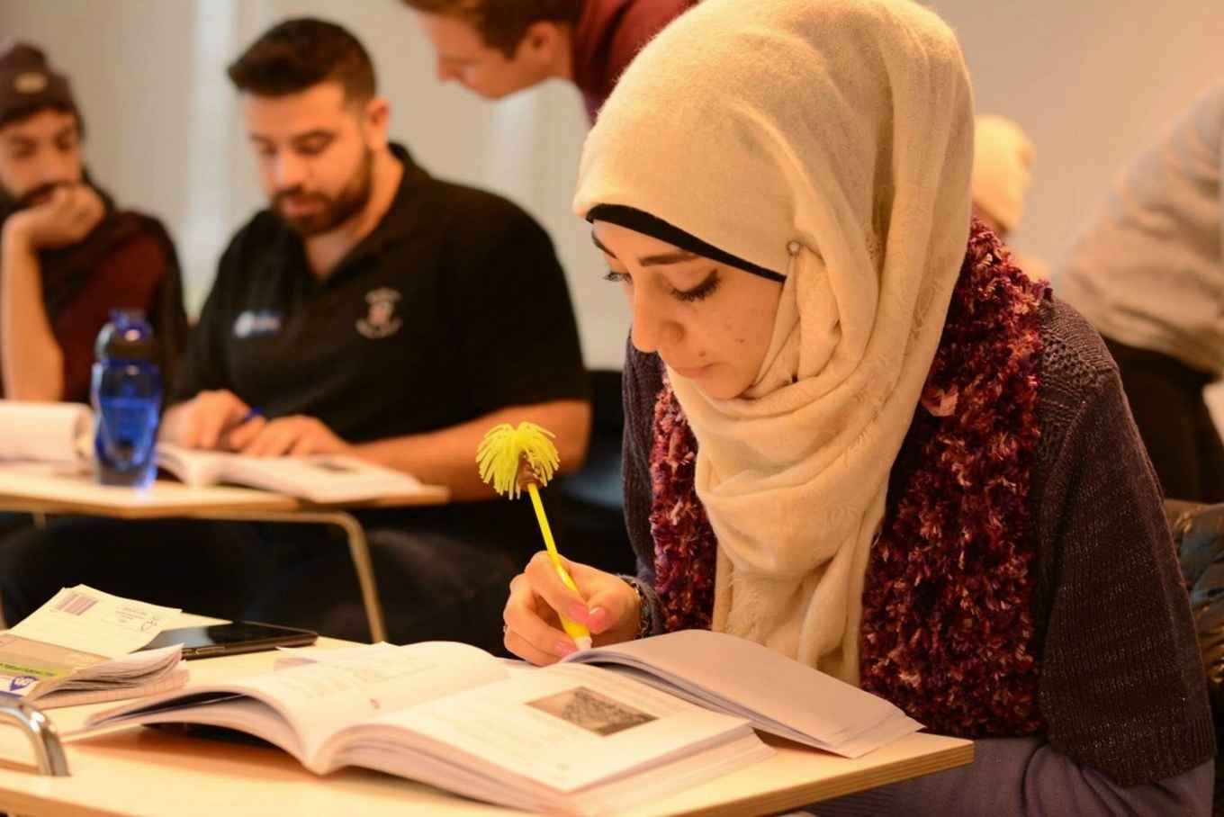 Right2Education AUC,Amsterdam University College Right2Education,Refugee students Amsterdam University College